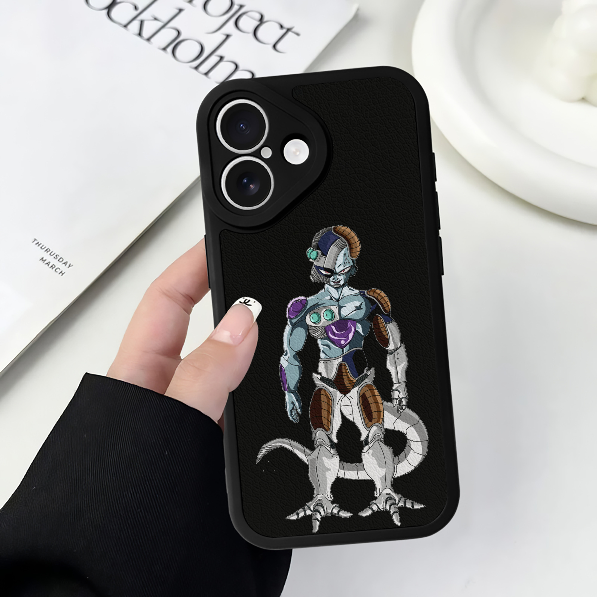 （画像用） ドラゴンボール クウラ DRAGON BALL Cooler Coora 【iPhone 16シリーズ対応】シリコンスマホケース（レザー調） 材質：シリコン